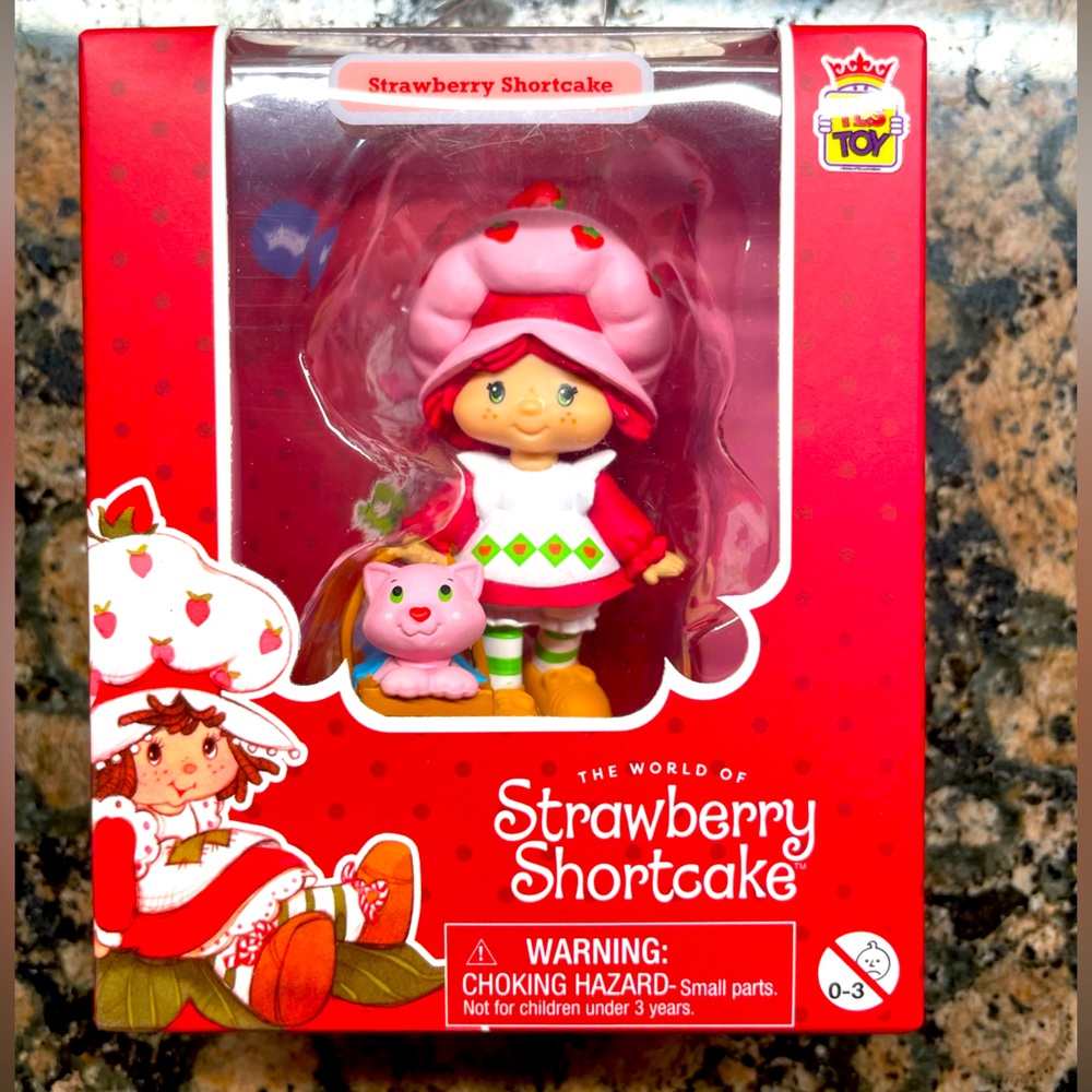 Strawberry Shortcake Miniature Doll (Series 2) with Custard the Cat.